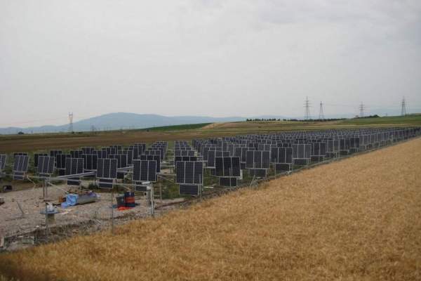 2008-Ηλεκτρολογική εγκατάσταση ΦΒ 100KWp Tracker στη Λάρισα για λογαριασμό της "Apostolos Bobolas"