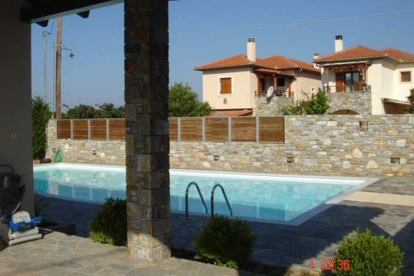 Πισίνα στην Αγριά Βόλου