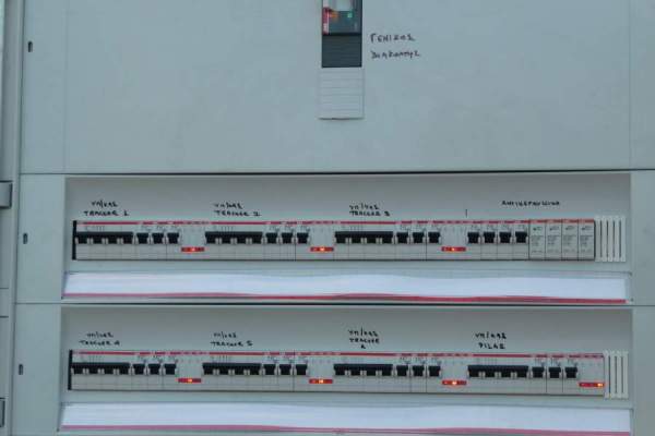 2010-Ηλεκτρολογική εγκατάσταση ΦΒ 100KWp με Tracker στον Δεσύλλα Καλαμάτας για την "RS ENERGY"